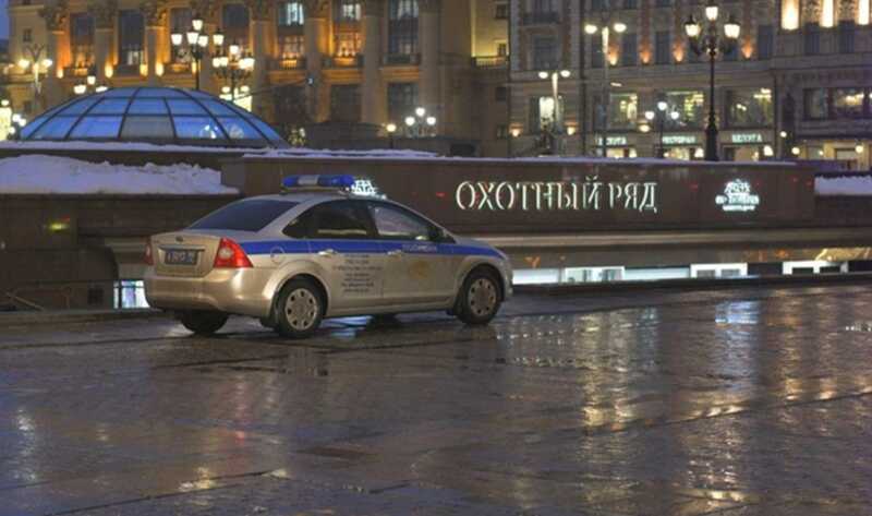 В Москве эвакуируют людей из ТЦ «Охотный ряд» из-за пожара