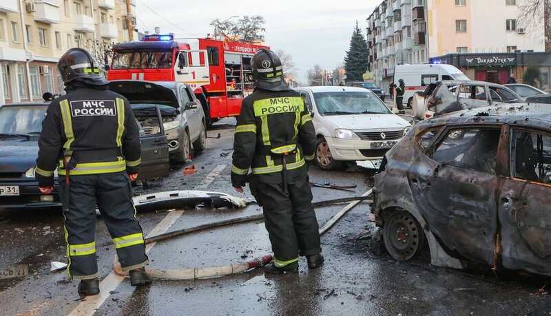 По Белгороду ударила ракета: горят автомобили, слышны взрывы