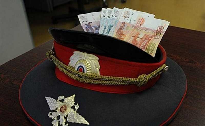 Бизнес на мигрантах под прикрытием полиции: как руководители УСБ Петербурга получали доход от нелегалов