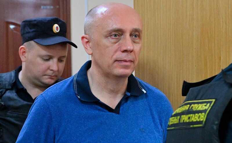 Конверт с деньгами в почтовом ящике: как "секретные чекисты" действовали в ФТС